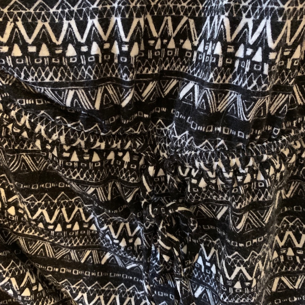Pattern Romper - Picture 3 of 3